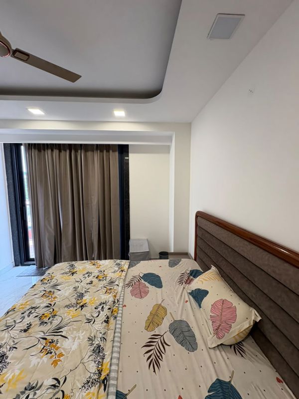 1 BHK for rent in Sector 30, Gurugram — furnished — 739 sq.ft