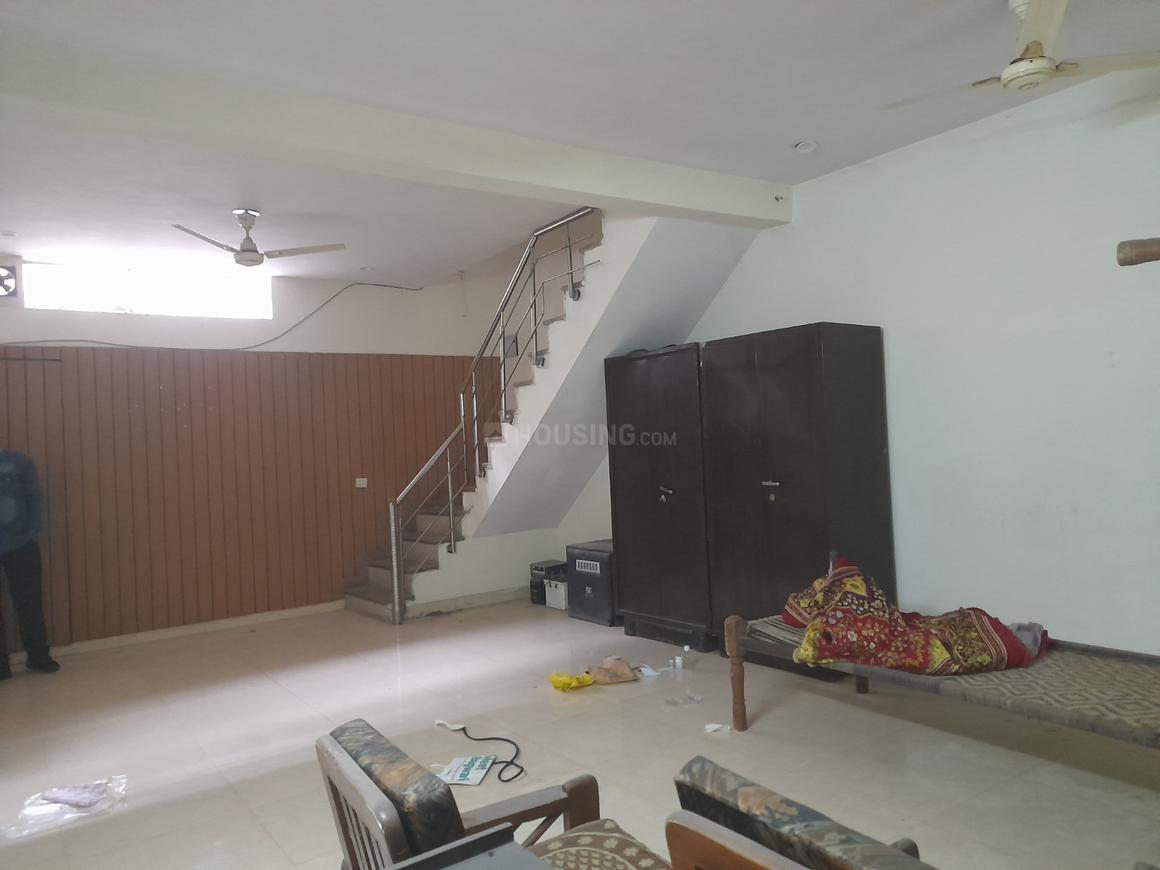 1 BHK for rent in Sector 30, Gurugram — 650 sq.ft
