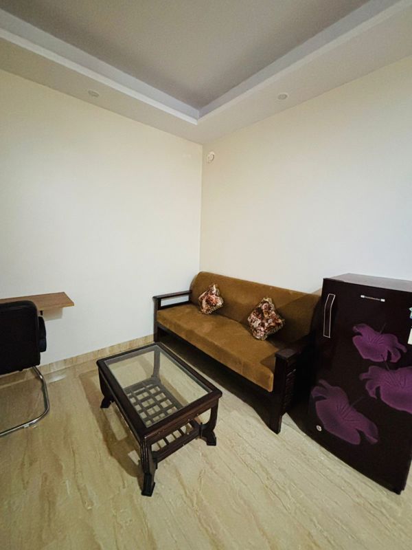 1 BHK for rent in Sector 31, Gurugram — furnished — 680 sq.ft