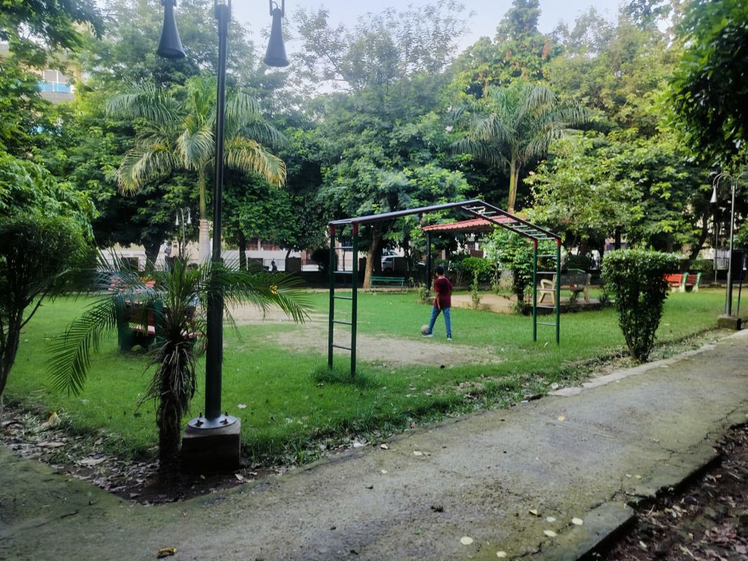 1 BHK for rent in Sector 31, Gurugram — semi-furnished — 845 sq.ft