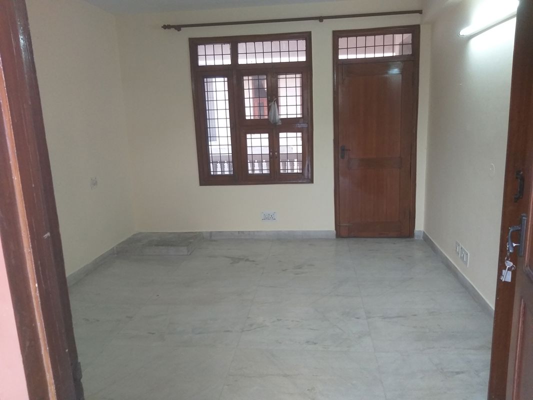 1 BHK for rent in Sector 31, Gurugram — semi-furnished — 600 sq.ft