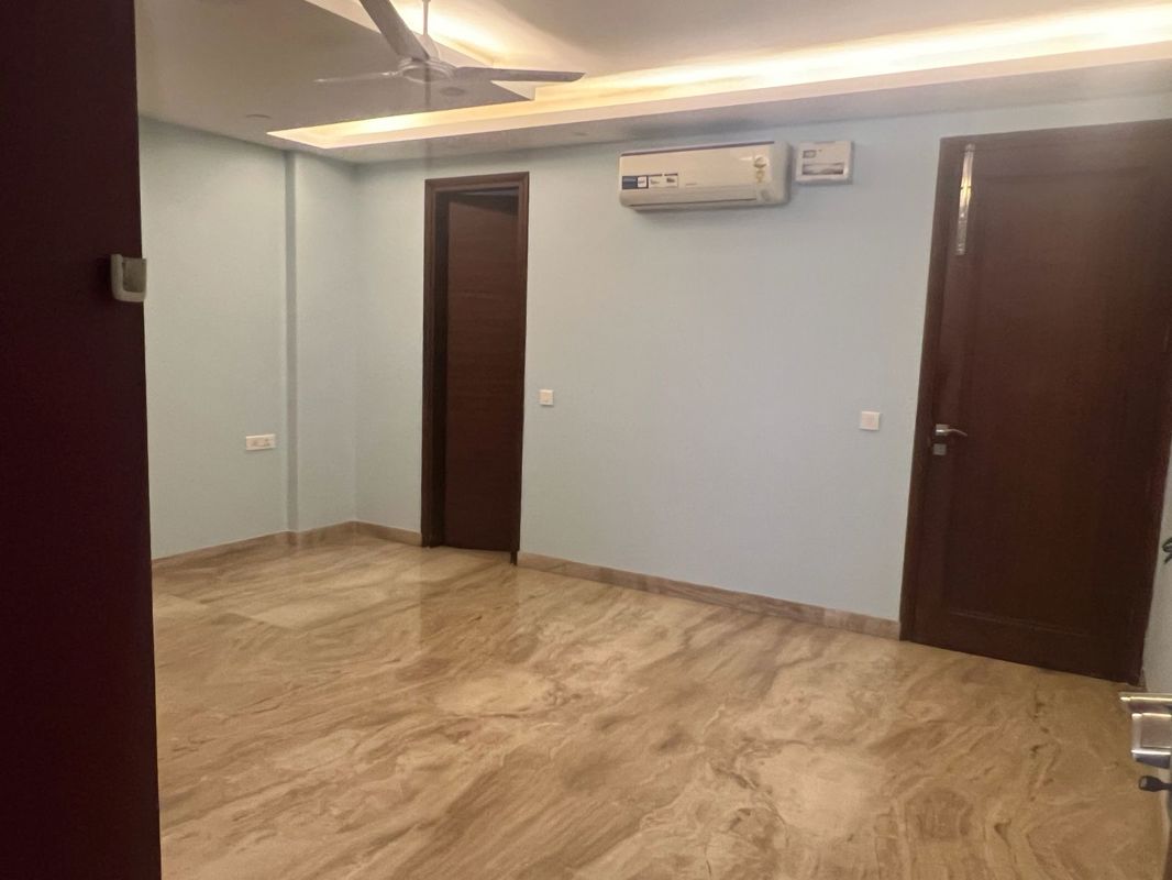 1 BHK for rent in Sector 38, Gurugram — semi-furnished — 200 sq.ft
