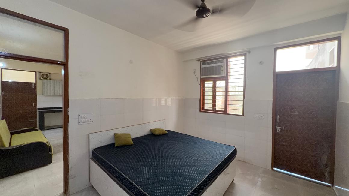 1 BHK for rent in Sector 39, Gurugram — 400 sq.ft