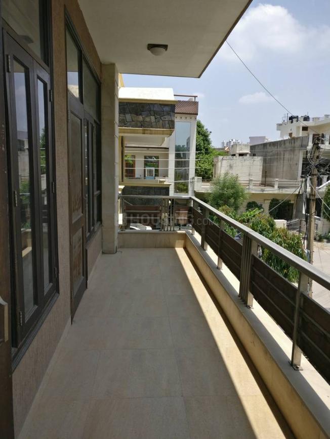 1 BHK for rent in Sector 4, Gurugram — semi-furnished — 818 sq.ft