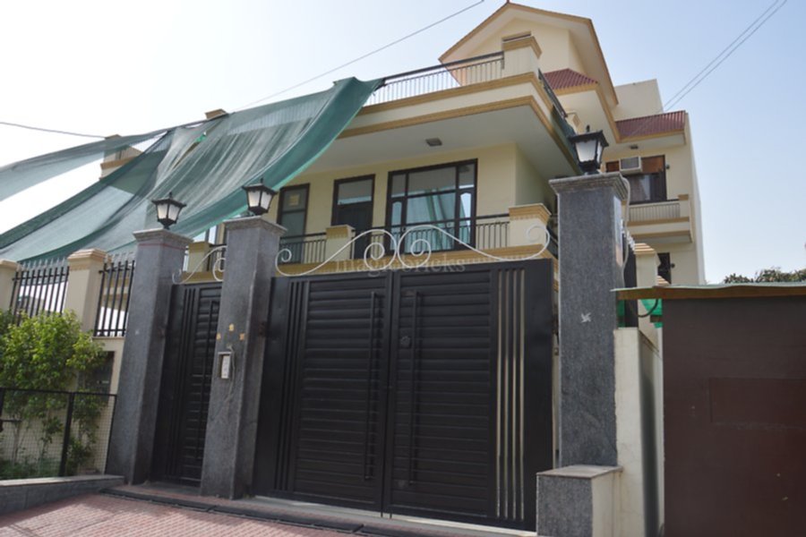 1 BHK for rent in Sector 4, Gurugram — semi-furnished — 1574 sq.ft