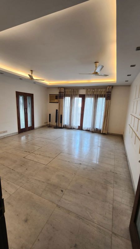 1 BHK for rent in Sector 40, Gurugram — unfurnished — 100 sq.ft