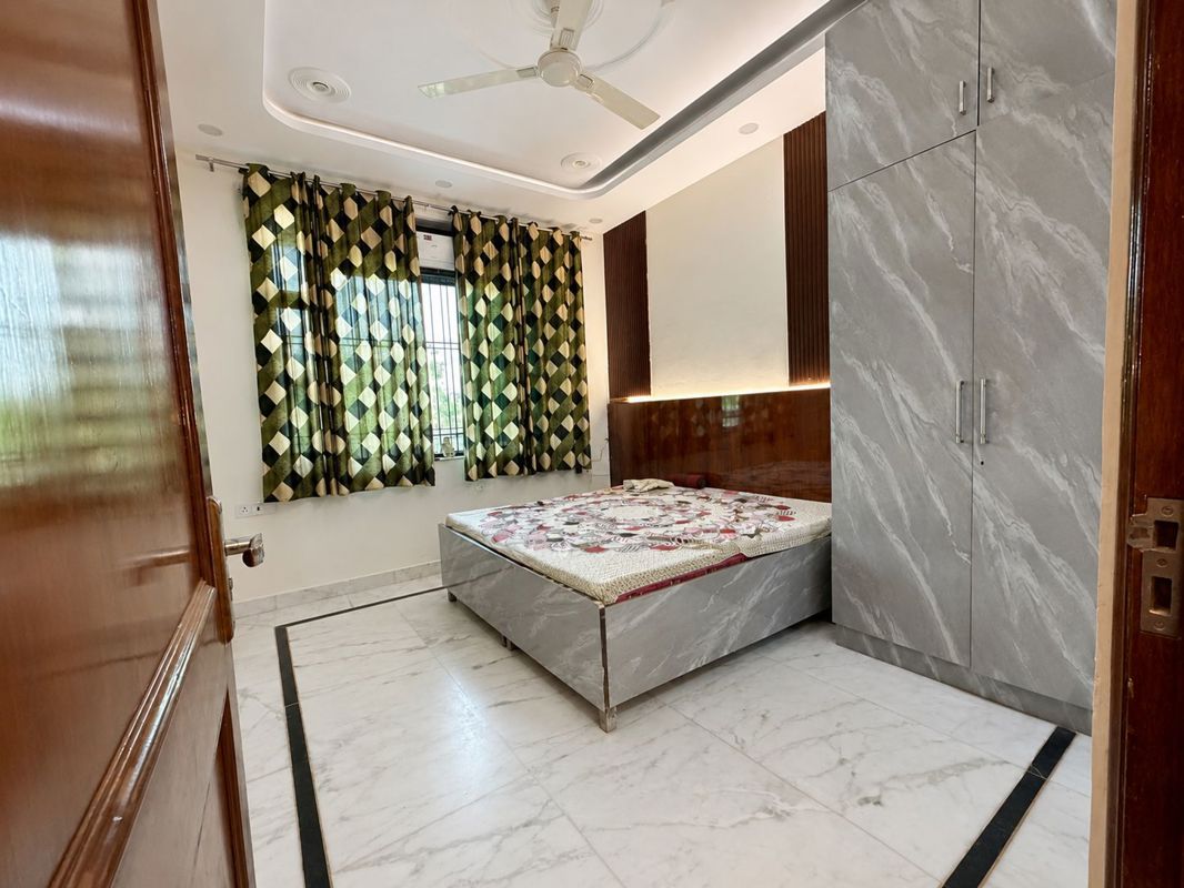 1 BHK for rent in Sector 41, Gurugram — unfurnished — 100 sq.ft