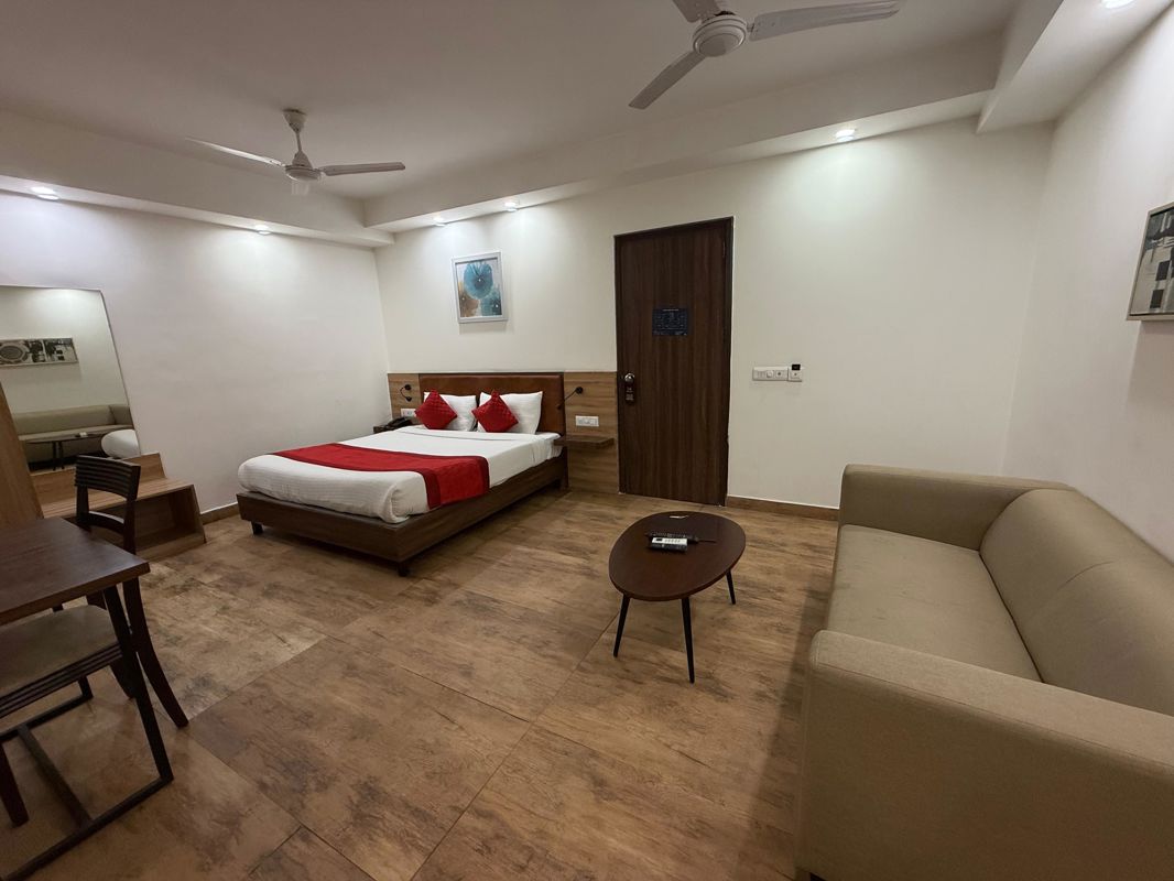 1 BHK for rent in Sector 45, Gurugram — furnished — 323 sq.ft
