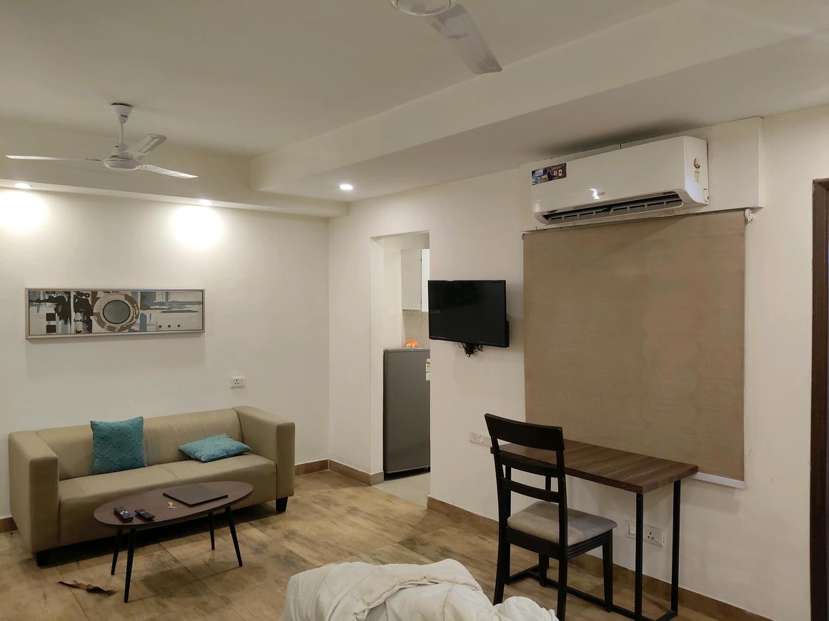 1 BHK for rent in Sector 45, Gurugram — 580 sq.ft — Green Wood Luxury Floors