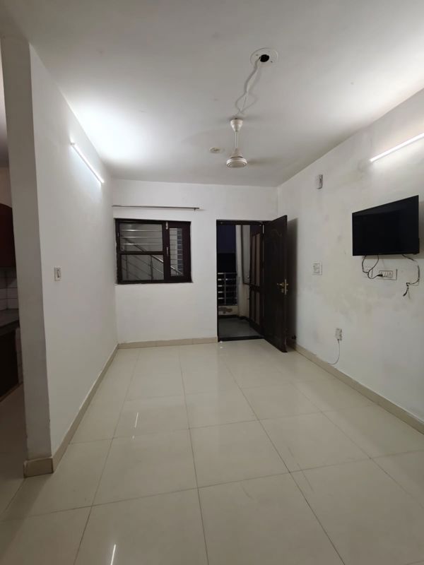 1 BHK for rent in Sector 46, Gurugram — furnished — 700 sq.ft — RWA Residential Society Sector 46