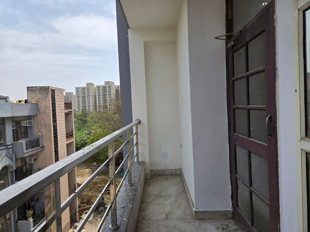 1 BHK for rent in Sector 47, Gurugram — semi-furnished — 600 sq.ft — Kohli One Malibu Town