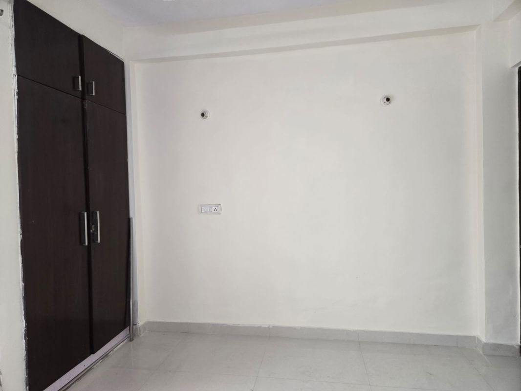 1 BHK for rent in Sector 47, Gurugram — semi-furnished — 700 sq.ft — Kohli One Malibu Town