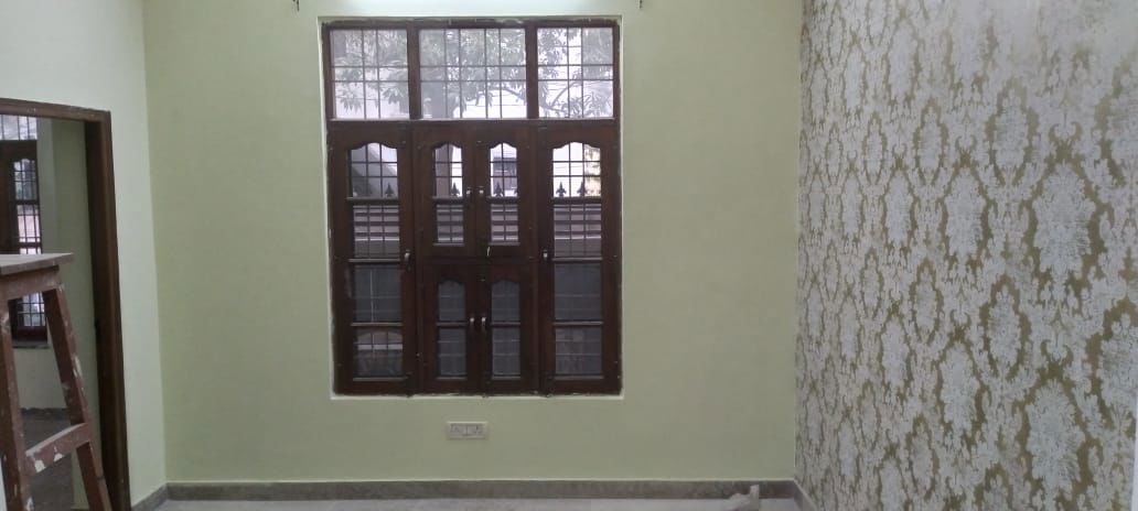 1 BHK for rent in Sector 5, Gurugram — semi-furnished — 826 sq.ft