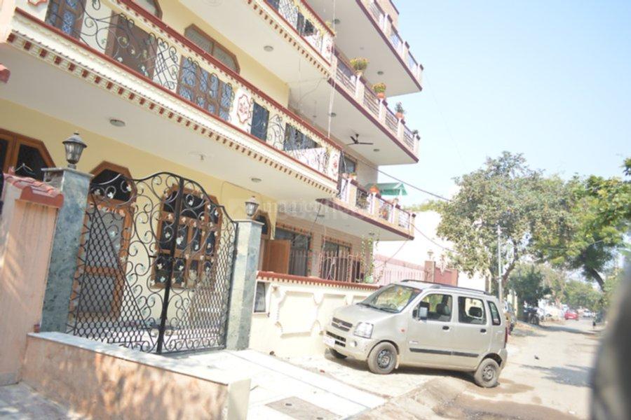 1 BHK for rent in Sector 5, Gurugram — semi-furnished — 841 sq.ft