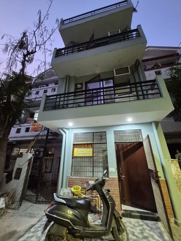 1 BHK for rent in Sector 51, Gurugram — semi-furnished — 600 sq.ft