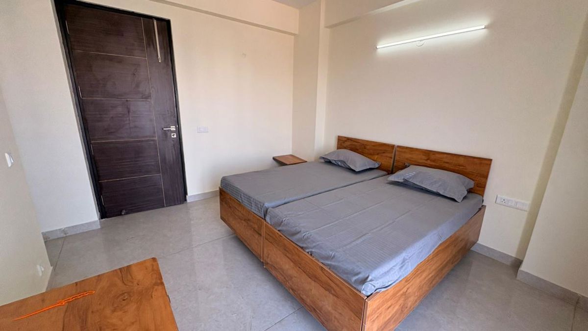 1 BHK for rent in Sector 52, Gurugram — furnished — 450 sq.ft — Ardee City