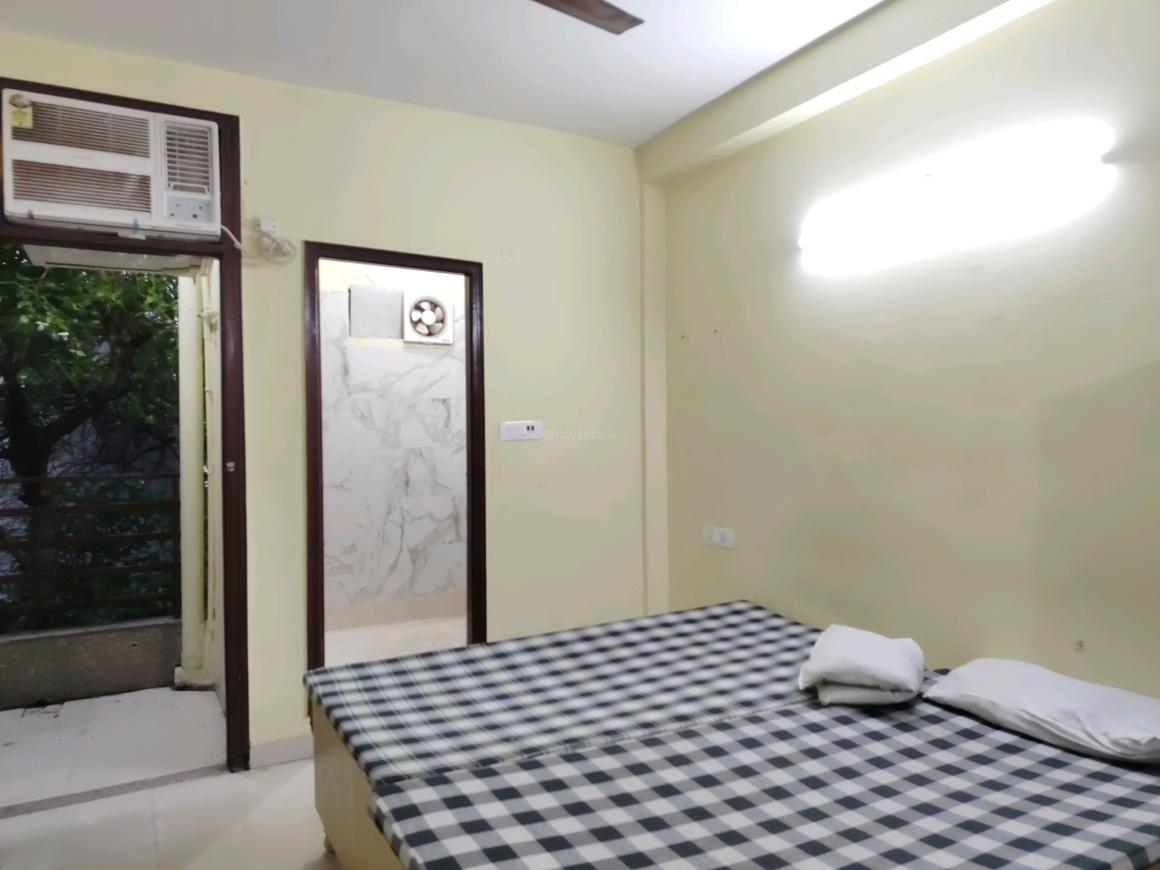 1 BHK for rent in Sector 52, Gurugram — 400 sq.ft