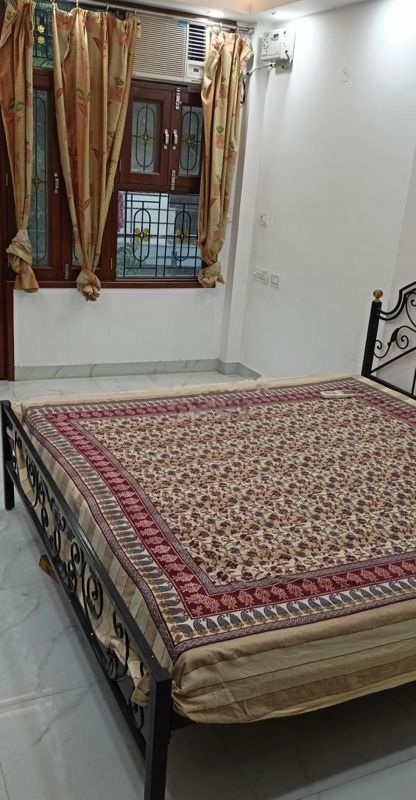 1 BHK for rent in Sector 52a, Gurugram — semi-furnished — 640 sq.ft