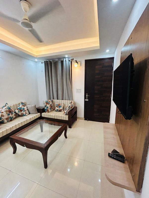 1 BHK for rent in Sector 53, Gurugram — furnished — 550 sq.ft — Godrej Sora