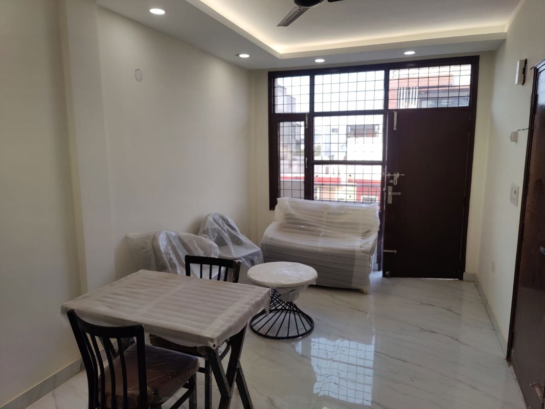 1 BHK for rent in Sector 55, Gurugram — furnished — 560 sq.ft — Silver Leaf Society