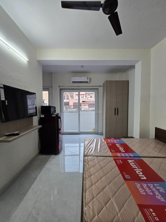 1 BHK for rent in Sector 56, Gurugram — 350 sq.ft