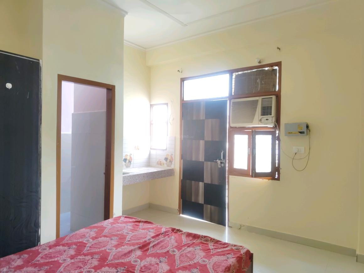 1 BHK for rent in Sector 69, Gurugram — 350 sq.ft