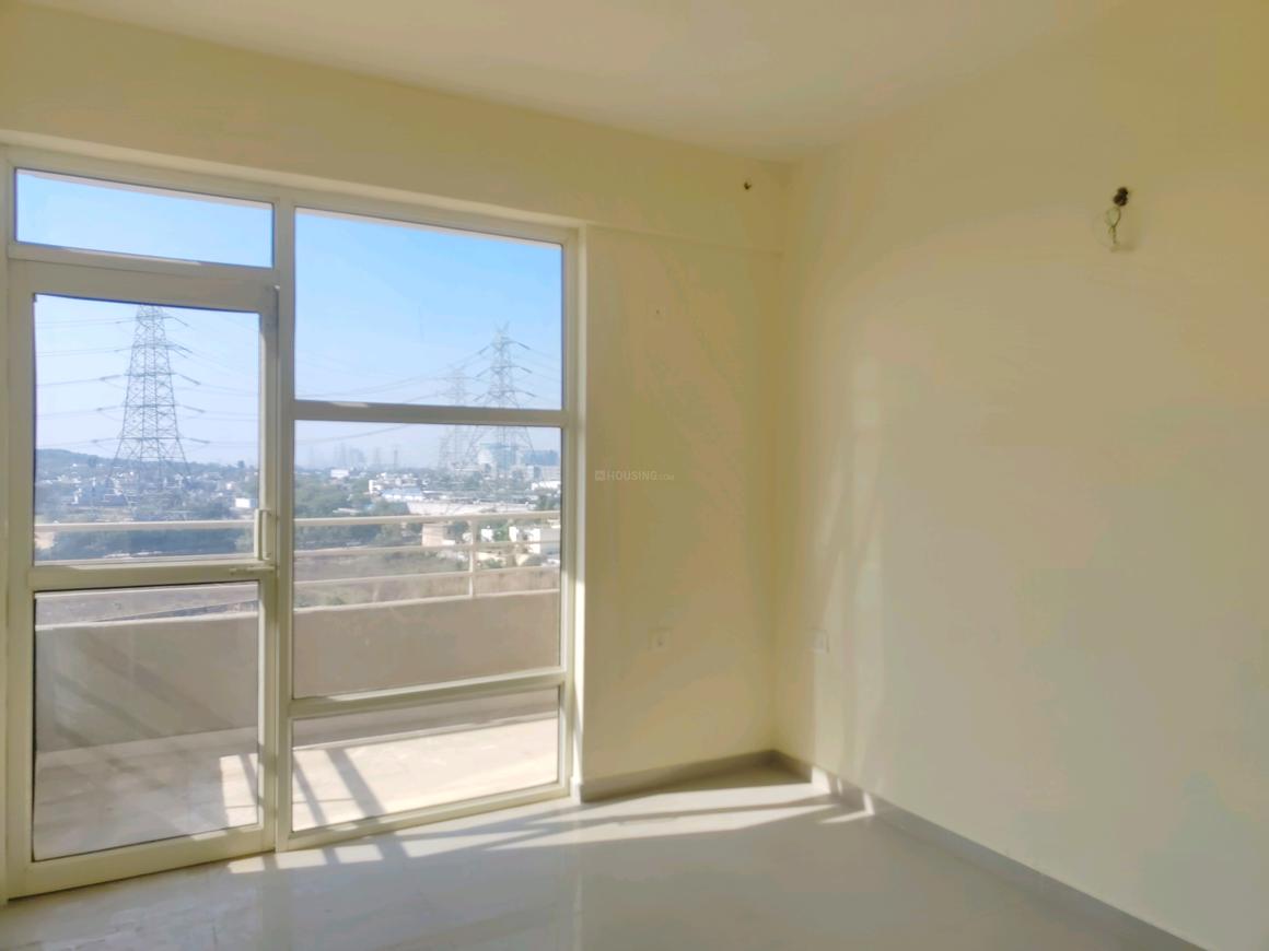 1 BHK for rent in Sector 70, Gurugram — semi-furnished — 390 sq.ft — Pyramid Altia