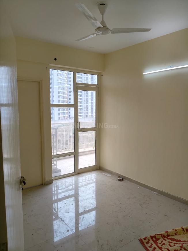 1 BHK for rent in Sector 70, Gurugram — unfurnished — 400 sq.ft — Pyramid Altia