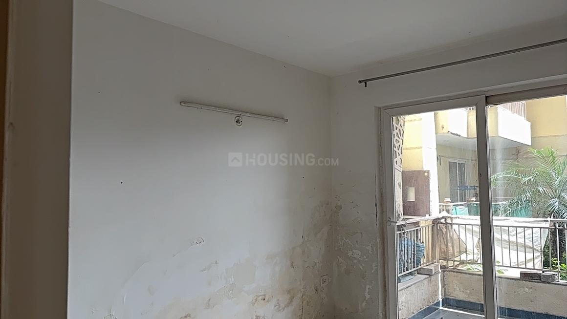 1 BHK for rent in Sector 79, Gurugram — semi-furnished — 400 sq.ft — Signature Global Golf Green