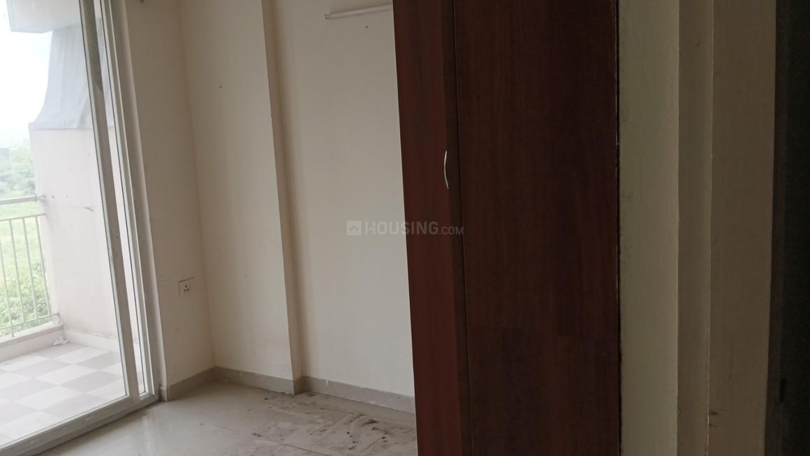 1 BHK for rent in Sector 90, Gurugram — semi-furnished — 400 sq.ft — Shree Green Court