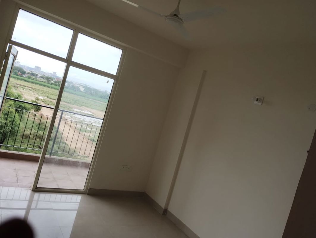 1 BHK for rent in Sector 92, Gurugram — furnished — 419 sq.ft — ROF Amaltas