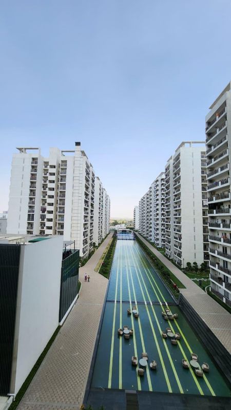 1 BHK for rent in Sohna Sector 33, Gurugram — furnished — 909 sq.ft — Central Park 3 The Room