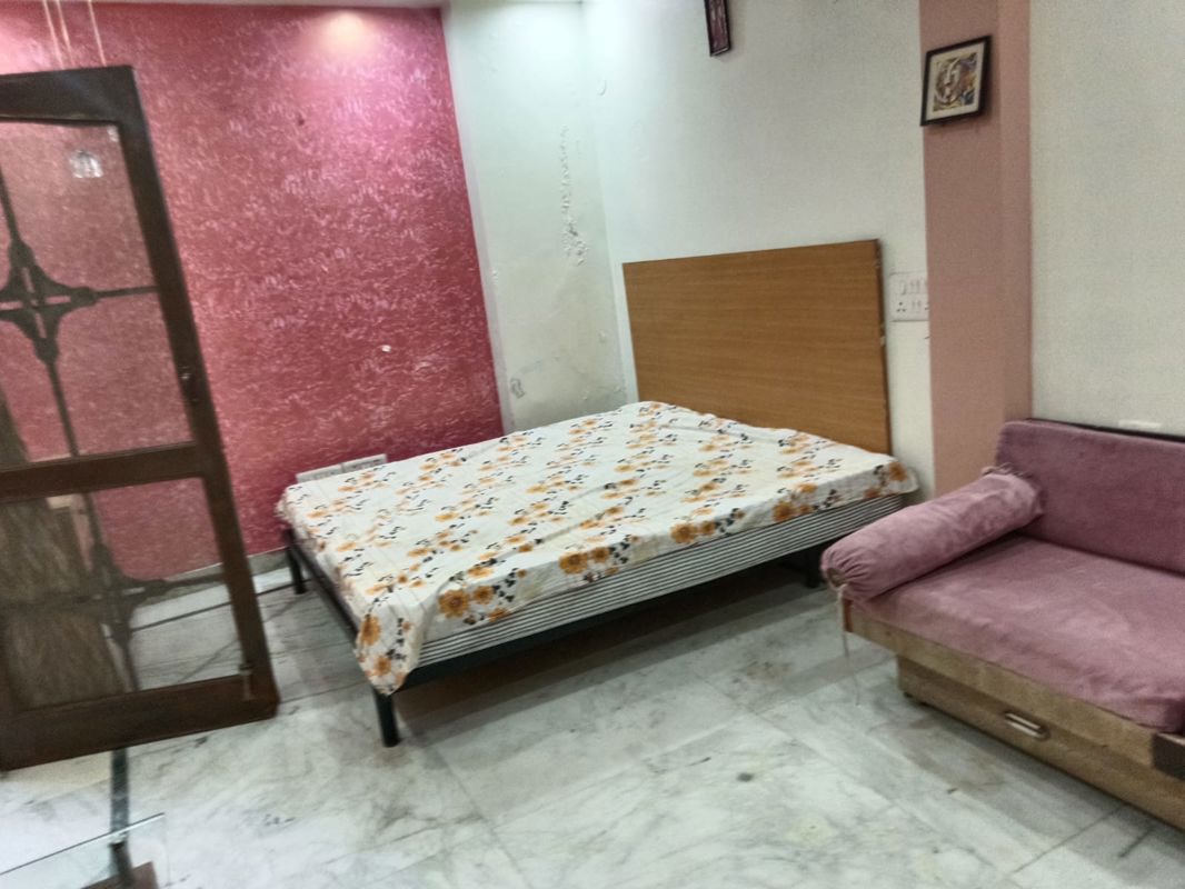 1 BHK for rent in Sushant Lok I, Gurugram — furnished — 60 sq.ft