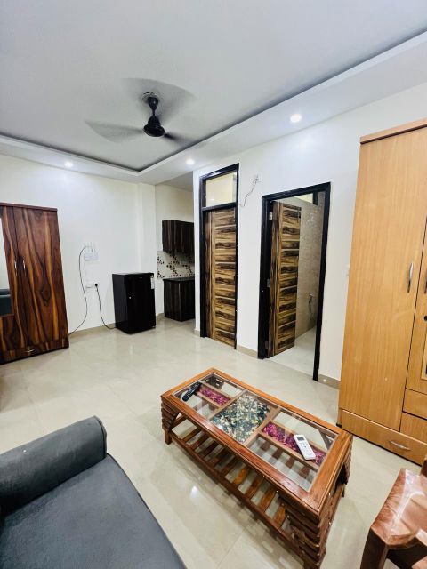 1 BHK for rent in Sushant Lok I, Gurugram — furnished — 650 sq.ft — Ansal Sushant Flat