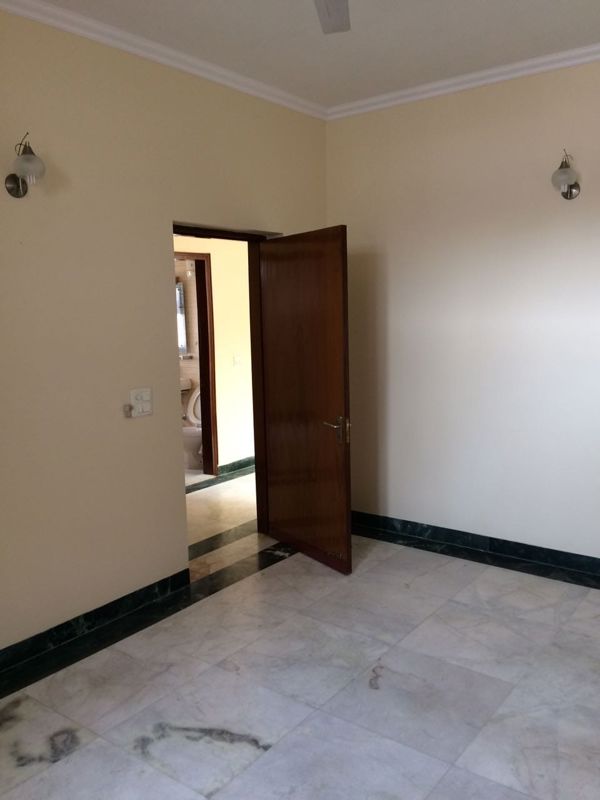 1 BHK for rent in Sushant Lok I, Gurugram — unfurnished — 60 sq.ft