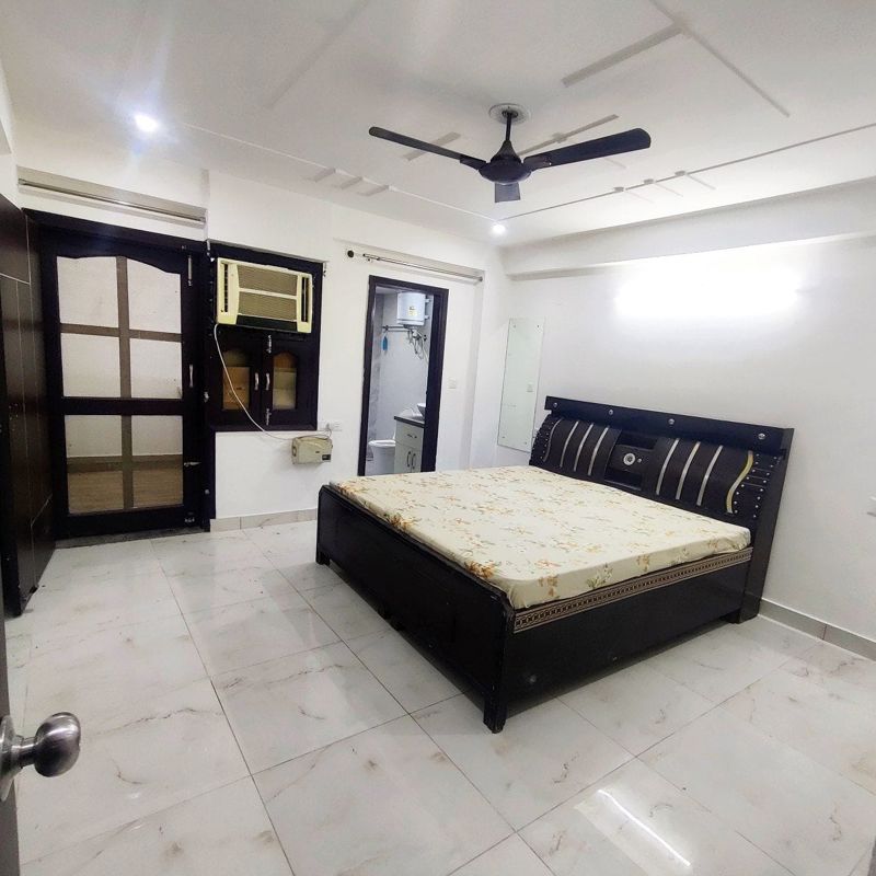 1 BHK for rent in Sushant Lok Iii, Gurugram — furnished — 700 sq.ft