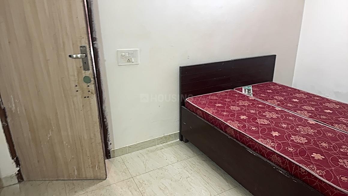 1 BHK for rent in Sushant Lok Phase 1, Gurugram — 290 sq.ft