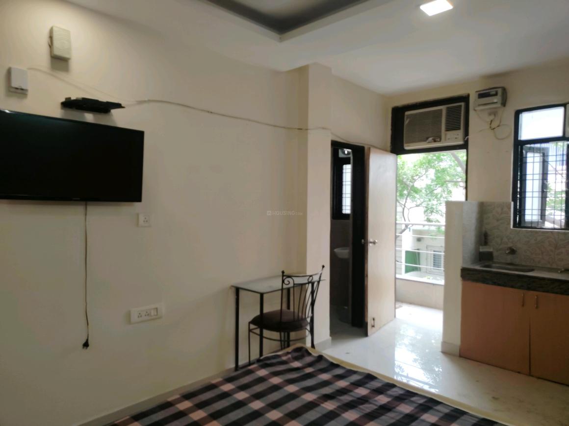 1 BHK for rent in Sushant Lok Phase 1, Gurugram — 350 sq.ft