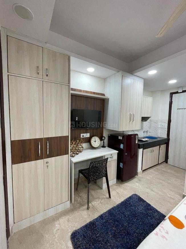 1 BHK for rent in Sushant Lok Phase 1, Gurugram — 300 sq.ft