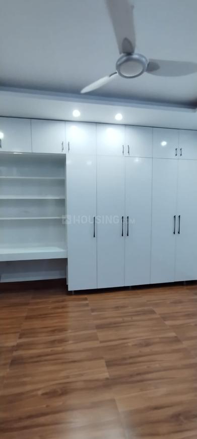 2 BHK for rent in Ashok Vihar Phase 3 Extension, Gurugram — semi-furnished — 2000 sq.ft