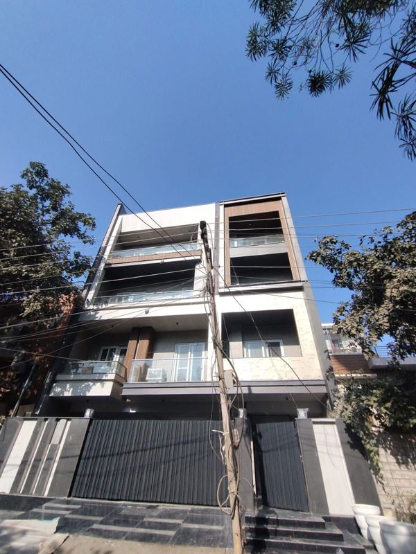 2 BHK for rent in Dlf City Phase 3, Gurugram — furnished — 300 sq.ft