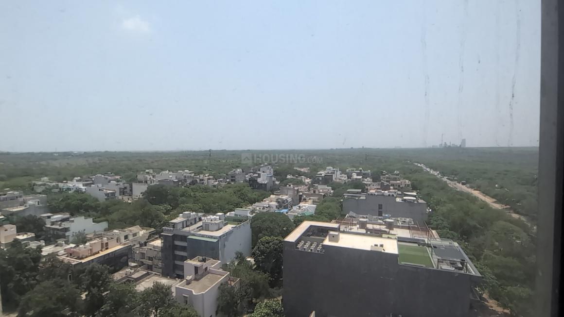 2 BHK for rent in DLF Phase 1, Gurugram — semi-furnished — 1240 sq.ft — DLF Silver Oaks