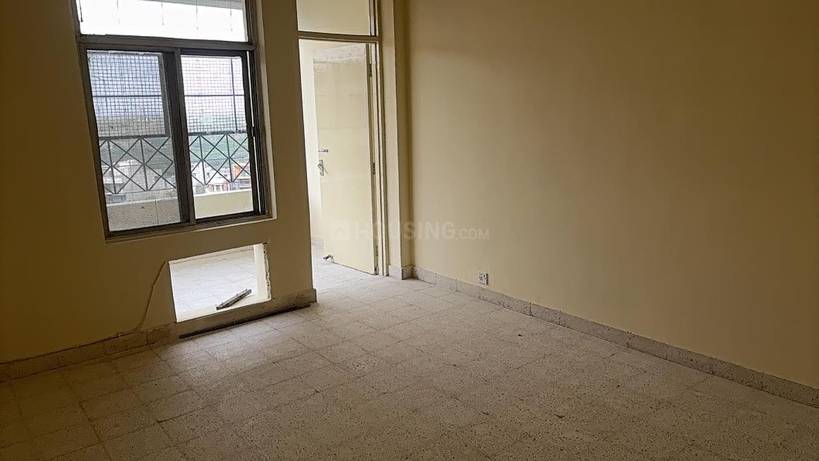 2 BHK for rent in DLF Phase 1, Gurugram — semi-furnished — 1250 sq.ft — DLF Silver Oaks