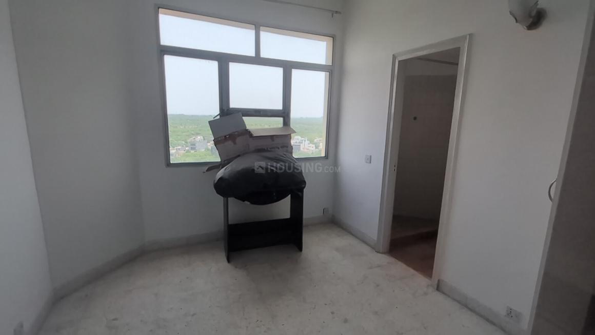2 BHK for rent in DLF Phase 1, Gurugram — semi-furnished — 1200 sq.ft — DLF Silver Oaks