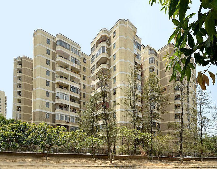 2 BHK for rent in DLF Phase 1, Gurugram — semi-furnished — 1269 sq.ft — DLF Silver Oaks