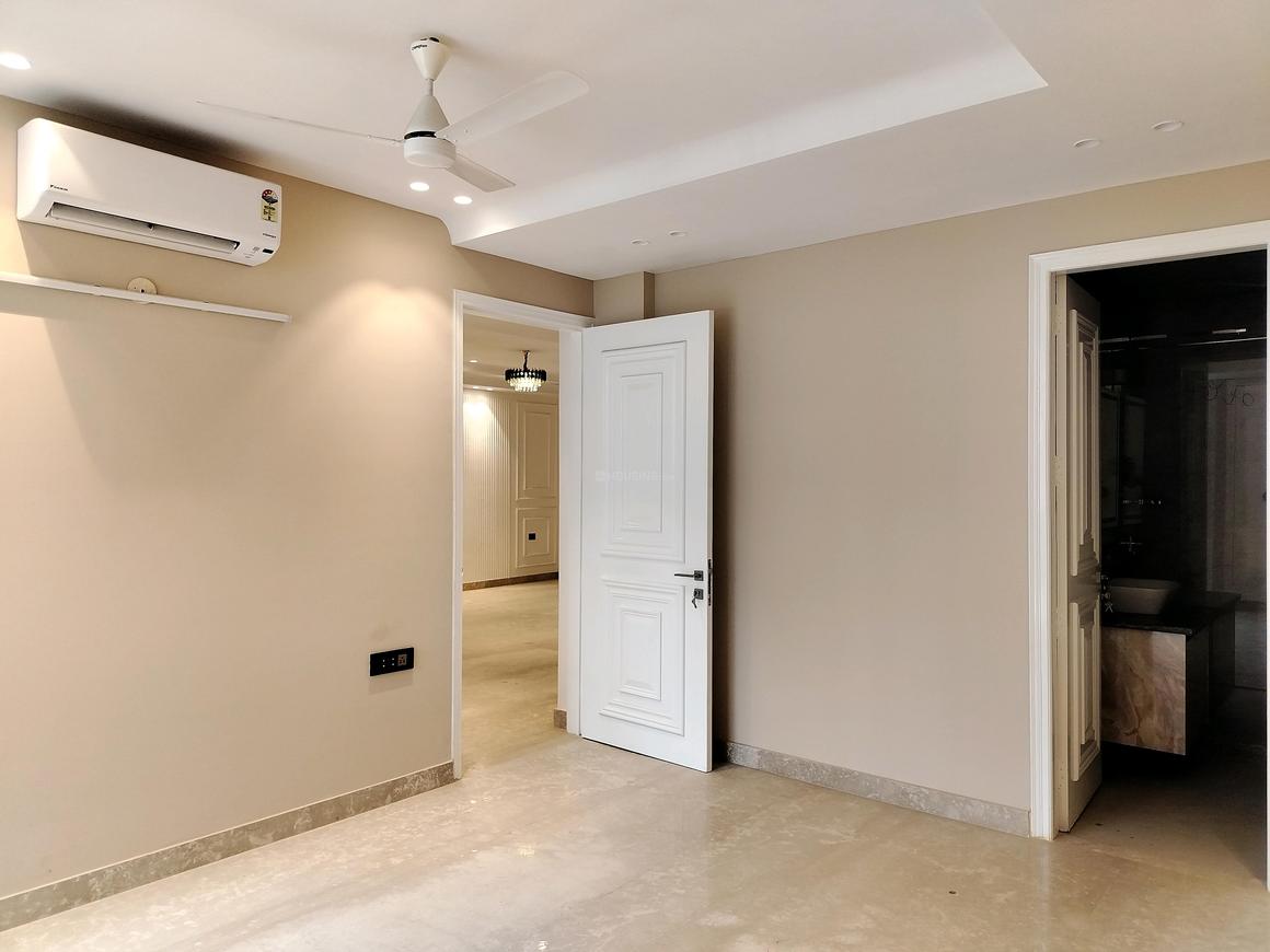 2 BHK for rent in DLF Phase 2, Gurugram — 2200 sq.ft