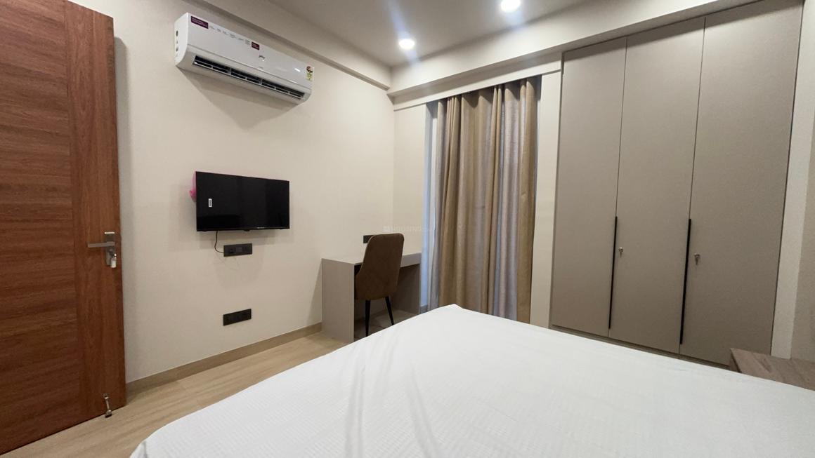 2 BHK for rent in DLF Phase 2, Gurugram — 2000 sq.ft