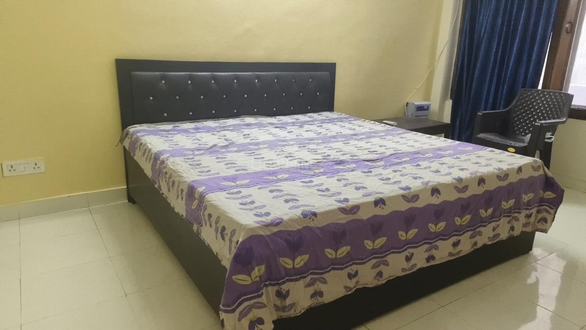 2 BHK for rent in DLF Phase 3, Gurugram — 1350 sq.ft