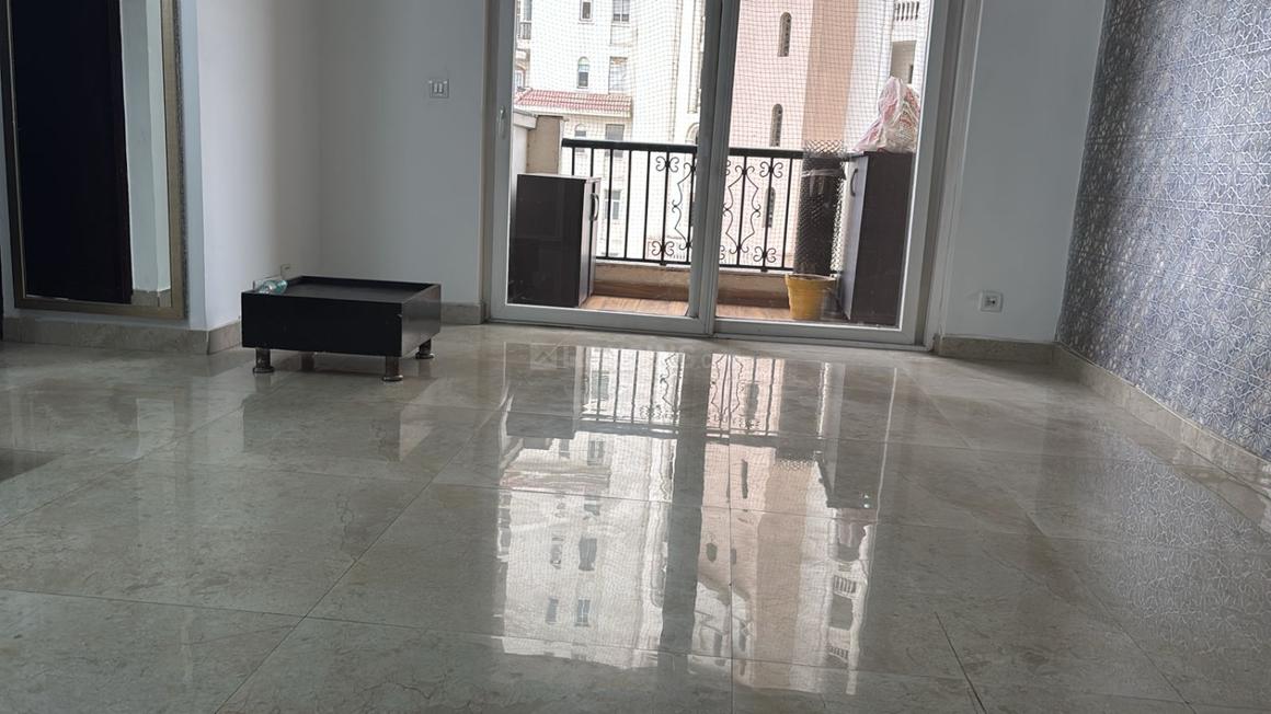 2 BHK for rent in DLF Phase 4, Gurugram — semi-furnished — 1150 sq.ft — DLF Regency Park 1
