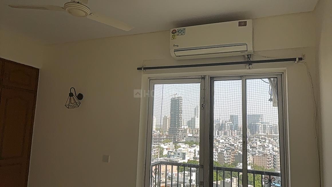 2 BHK for rent in DLF Phase 4, Gurugram — semi-furnished — 1105 sq.ft — DLF Regency Park 1